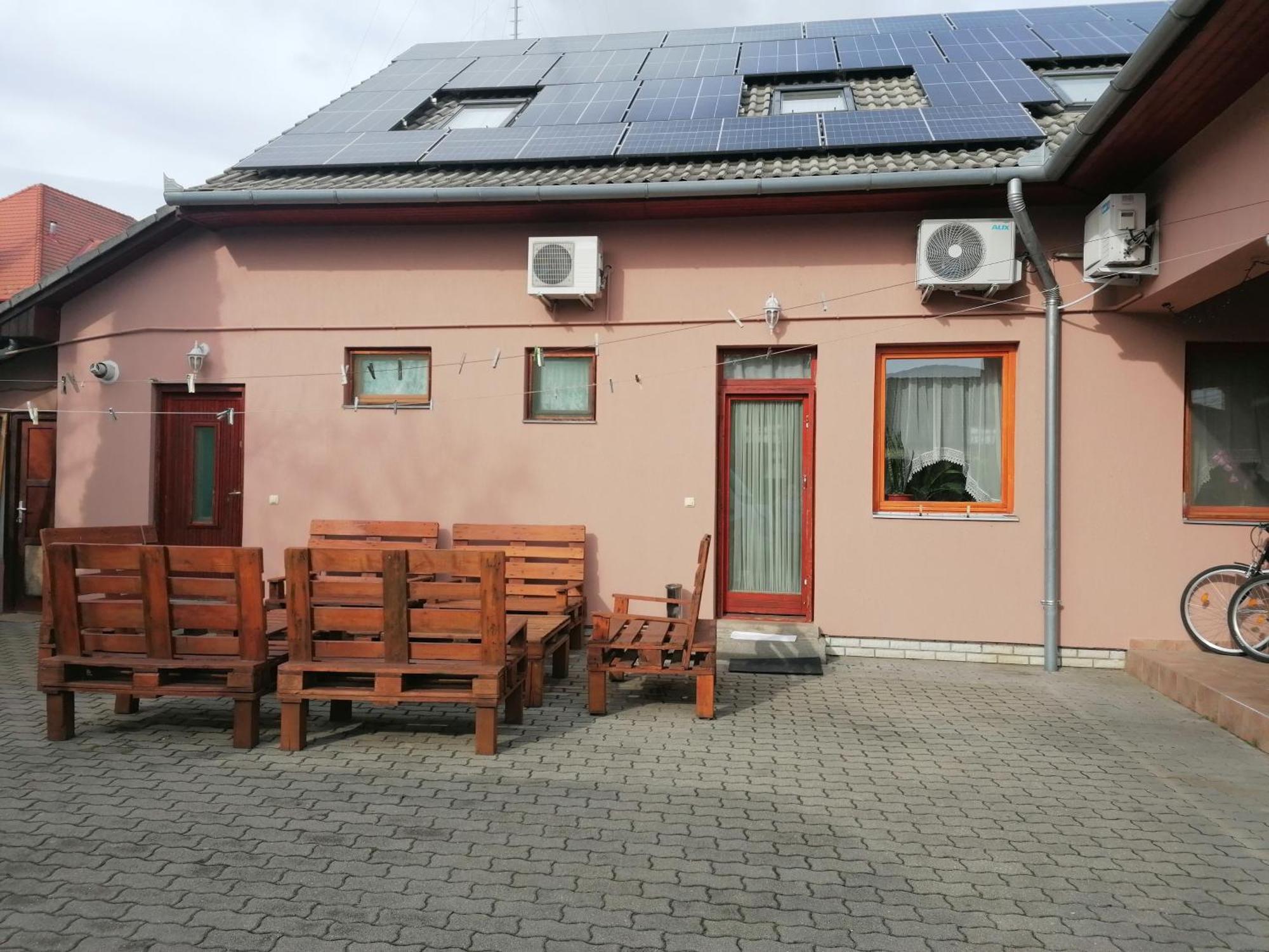 Hotel Iglódi Panzió Kunszentmárton Exterior foto