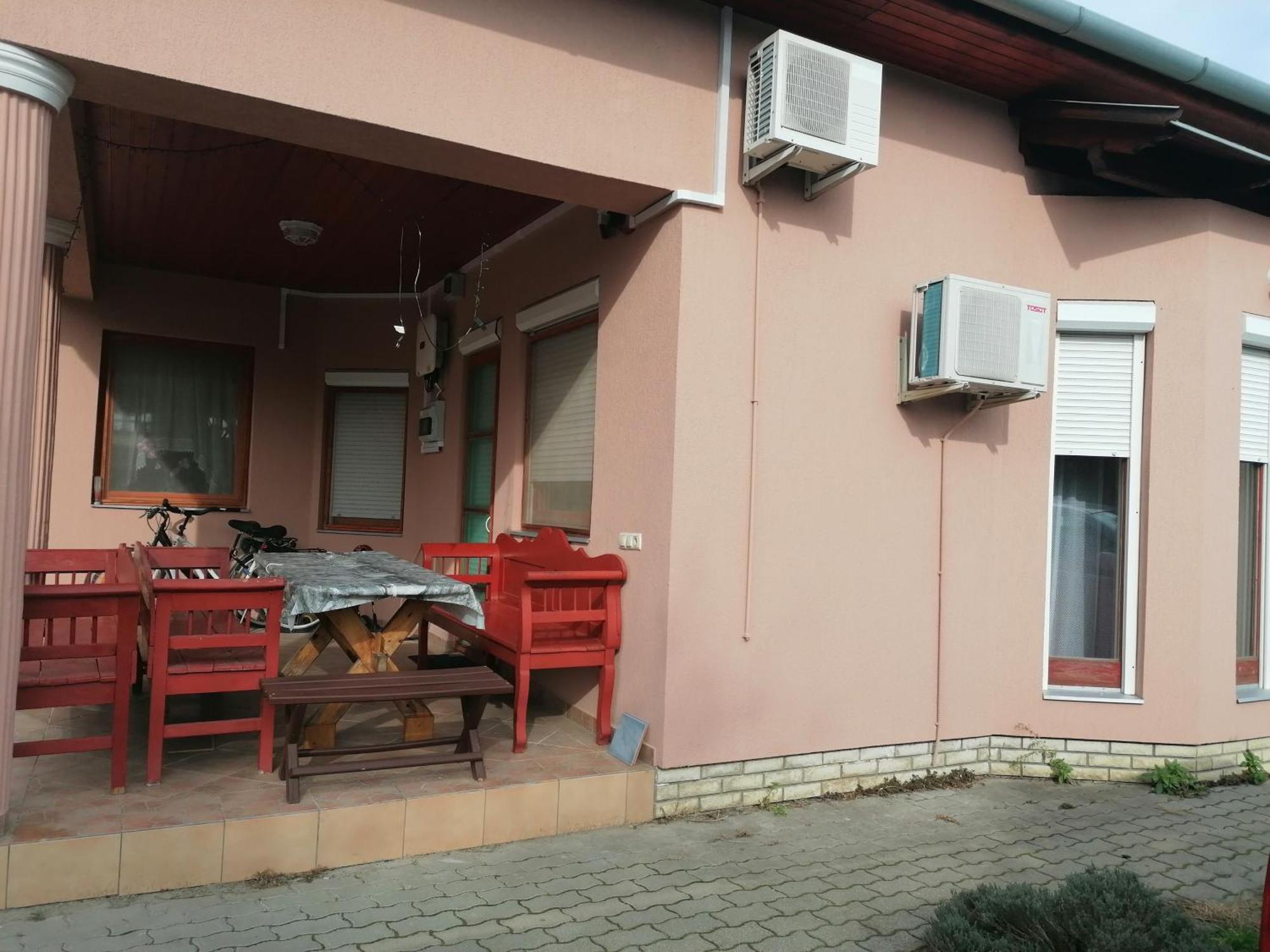 Hotel Iglódi Panzió Kunszentmárton Exterior foto